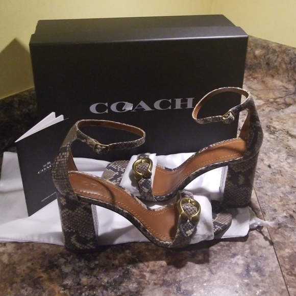 Shoes - Picture 4 of 4